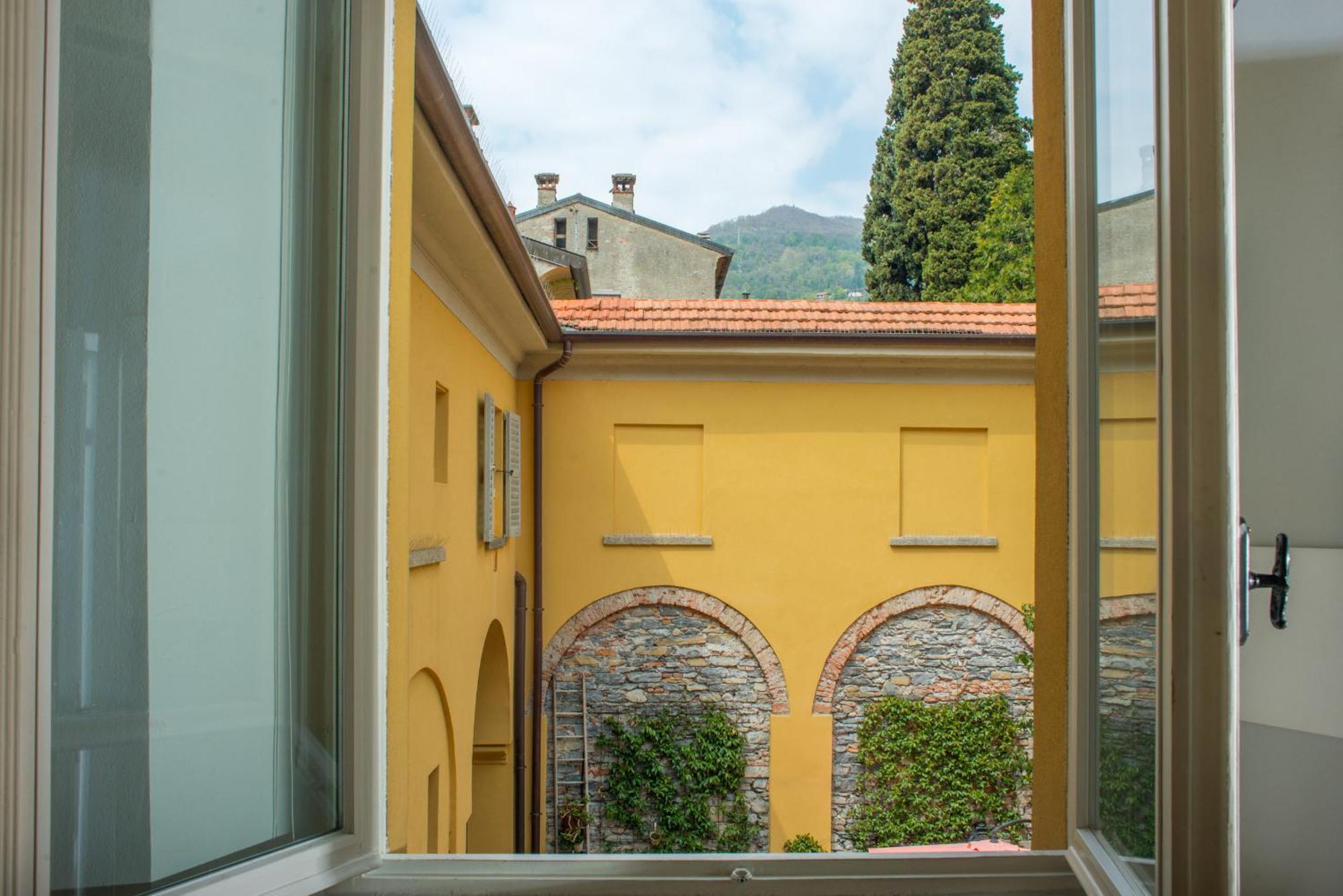La Corte Di Zizi Cernobbio Exterior photo